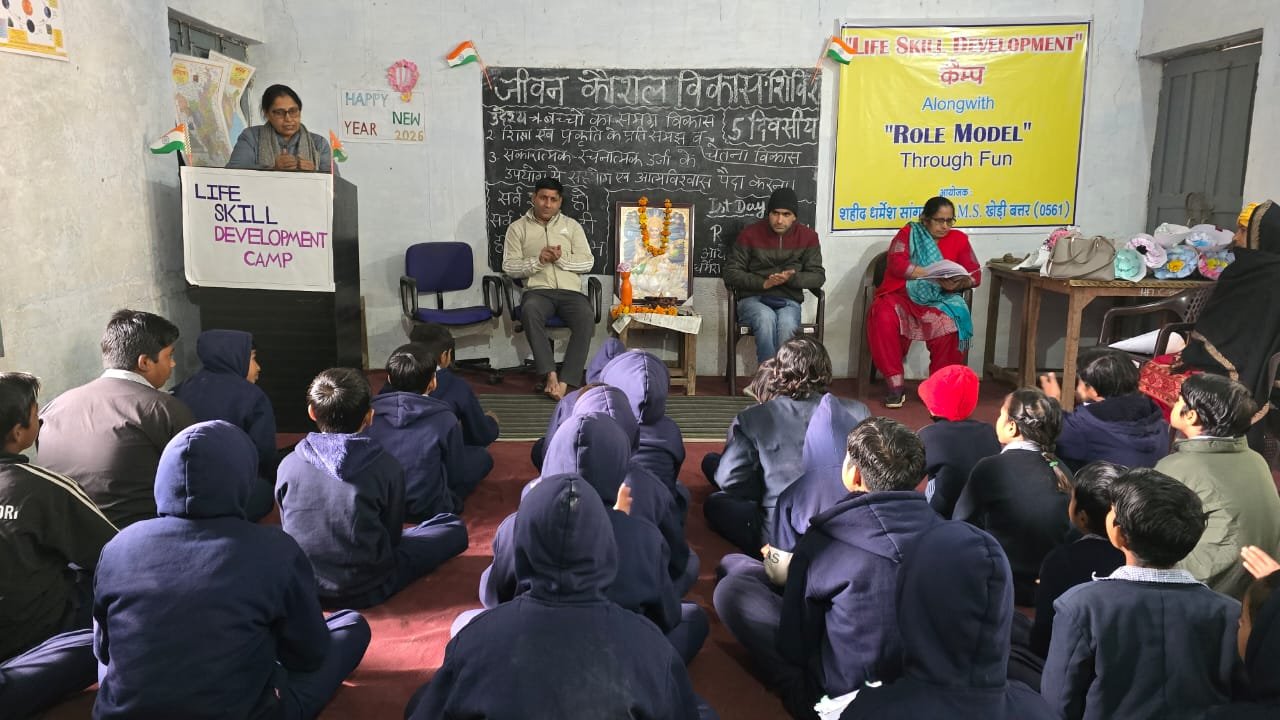 charkhi dadri – विद्यार्थी जीवन में योग का महत्व बहुत अधिक – डॉ सुरेंद्र आर्य।