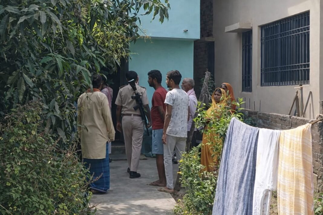 Bihar News : नालंदा में 16 वर्षीय लड़की की गोली मारकर हत्या, इलाके में हड़कंप Bihar News : नालंदा में 16 वर्षीय लड़की की गोली मारकर हत्या, इलाके में हड़कंप