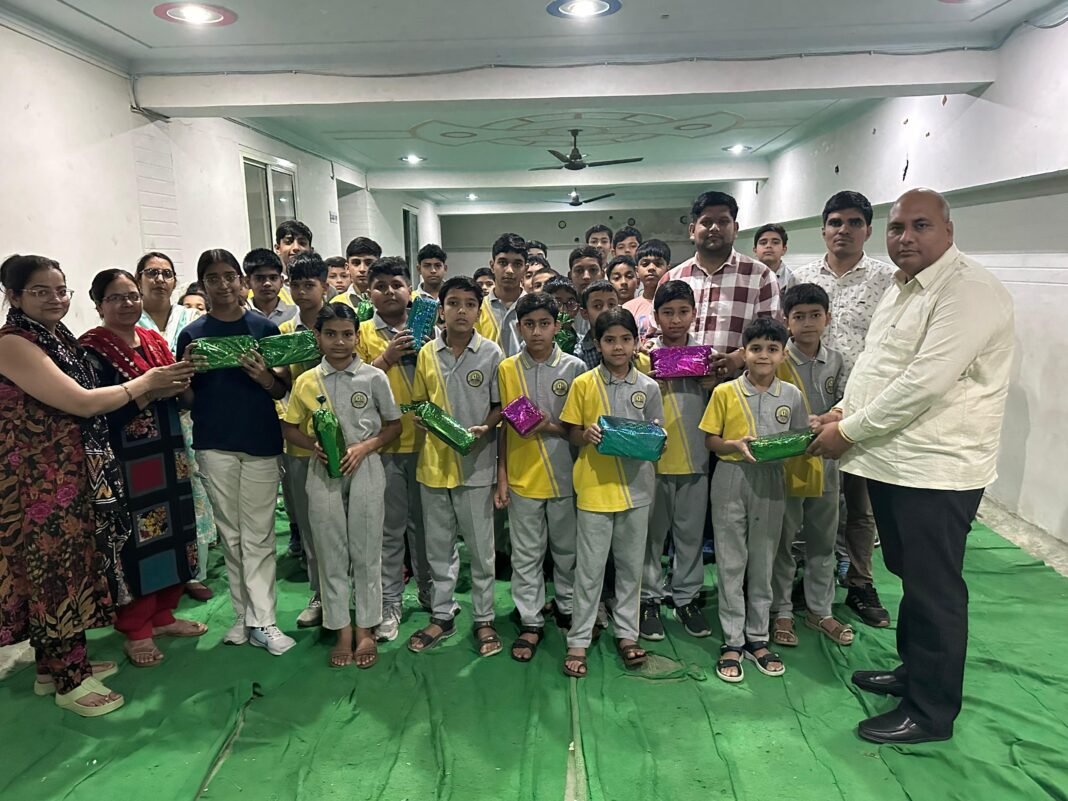 Charkhi Dadri के रवि इंडियन कोचिंग स्कूल का भव्य वार्षिक समारोह | 46 बच्चों का सैनिक स्कूल में चयन! Charkhi Dadri के रवि इंडियन कोचिंग स्कूल का भव्य वार्षिक समारोह | 46 बच्चों का सैनिक स्कूल में चयन!