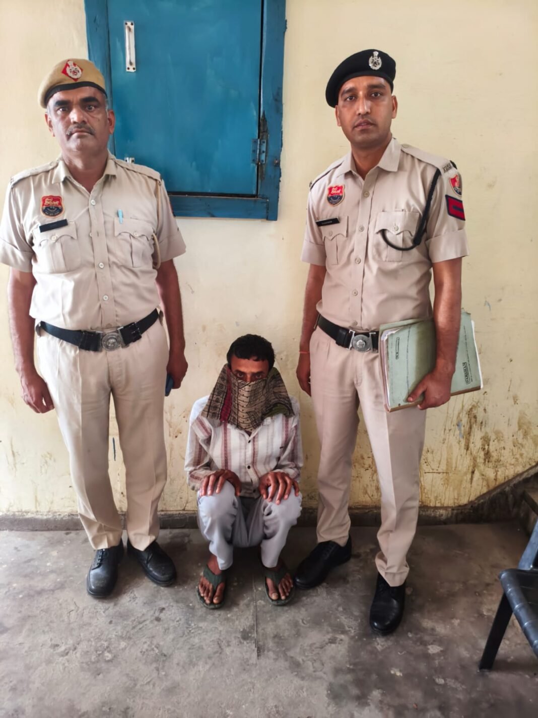 Charkhi Dadri News : चरखी दादरी में बाइक चोर गिरफ्तार! 2023 की चोरी का खुलासा 🚨 Charkhi Dadri News : चरखी दादरी में बाइक चोर गिरफ्तार! 2023 की चोरी का खुलासा 🚨