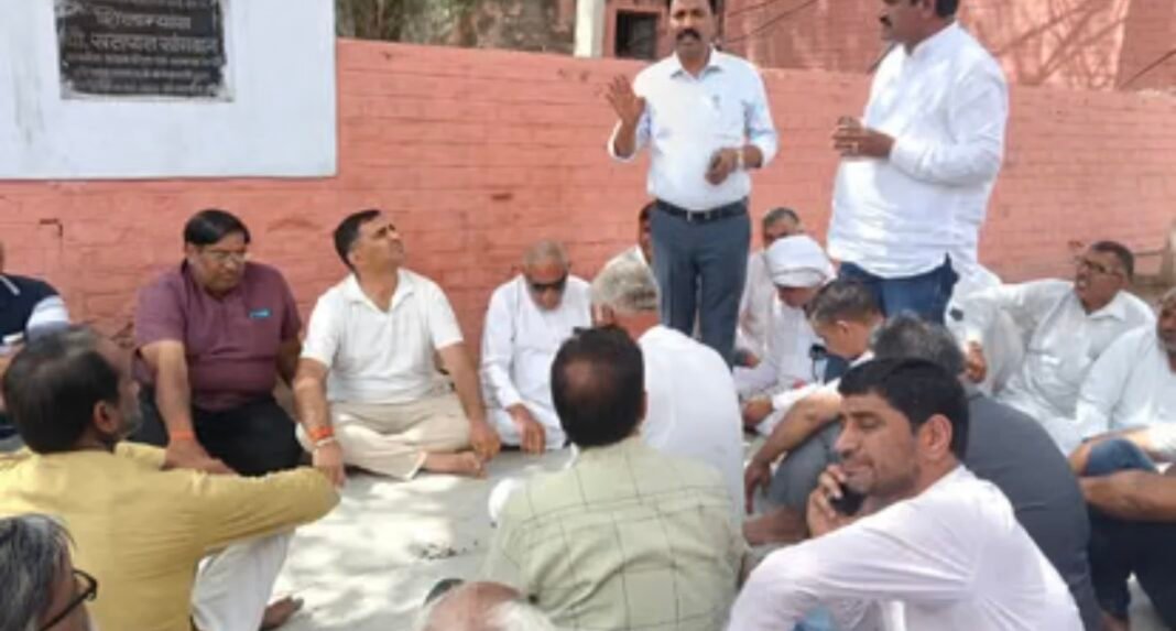 Charkhi Dadri News : सरसों खरीद को लेकर दादरी में विवाद: आढ़तियों ने मिलों में सीधी खरीद का लगाया आरोप, प्रशासन ने बताया बेबुनियाद…. Charkhi Dadri News : सरसों खरीद को लेकर दादरी में विवाद: आढ़तियों ने मिलों में सीधी खरीद का लगाया आरोप, प्रशासन ने बताया बेबुनियाद….