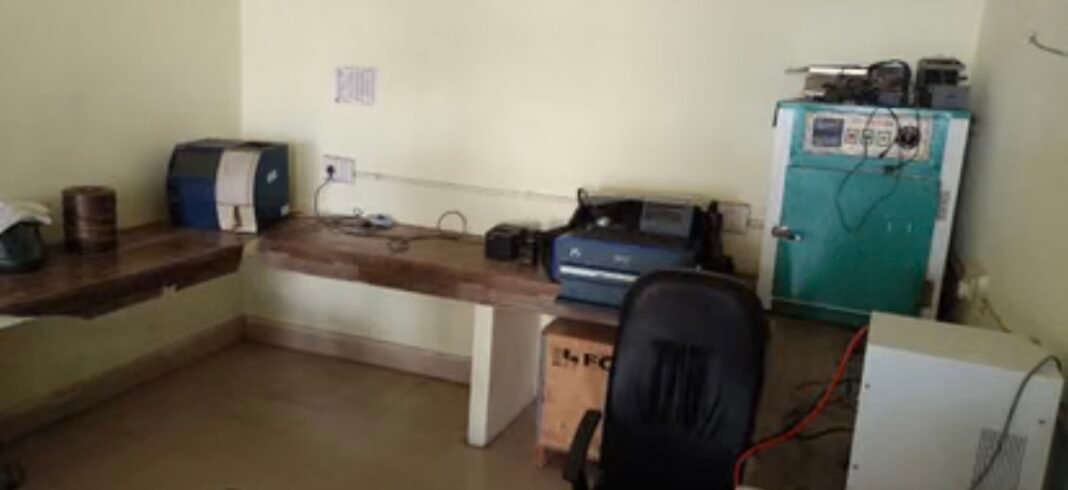 Charkhi Dadri News : सरकारी लैब बंद होने से किसानों पर बढ़ा खर्च, निजी जांच पर निर्भरता…. Charkhi Dadri News : सरकारी लैब बंद होने से किसानों पर बढ़ा खर्च, निजी जांच पर निर्भरता….