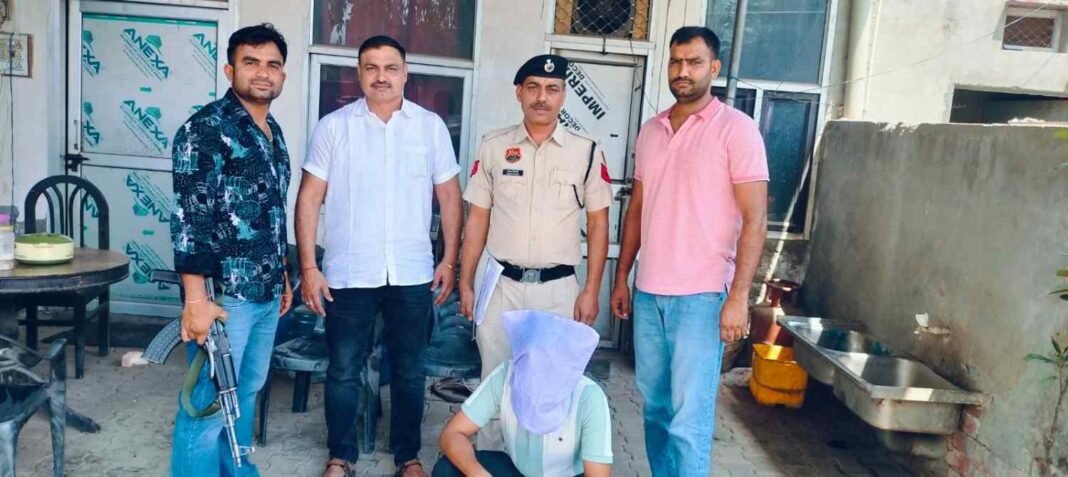 Charkhi Dadri News : चरखी दादरी में अवैध हथियार सप्लायर गिरफ्तार | तिवाला युवक से जुड़ा मामला Charkhi Dadri News : चरखी दादरी में अवैध हथियार सप्लायर गिरफ्तार | तिवाला युवक से जुड़ा मामला