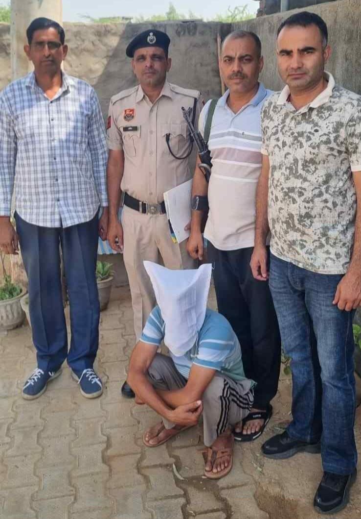Charkhi dadri News : बिरही कलां निवासी युवक से अवैध पिस्तौल व 2 कारतूस बरामद होने के मामले में दुसरा आरोपी गिरफ्तार Charkhi dadri News : बिरही कलां निवासी युवक से अवैध पिस्तौल व 2 कारतूस बरामद होने के मामले में दुसरा आरोपी गिरफ्तार
