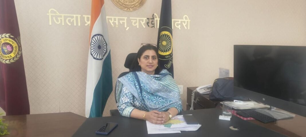 Charkhi Dadri News : आते ही एक्शन मोड में DC मंदीप कौर | दादरी की पेयजल समस्या जल्द होगी दूर | अधिकारियों को सख्त निर्देश Charkhi Dadri News : आते ही एक्शन मोड में DC मंदीप कौर | दादरी की पेयजल समस्या जल्द होगी दूर | अधिकारियों को सख्त निर्देश