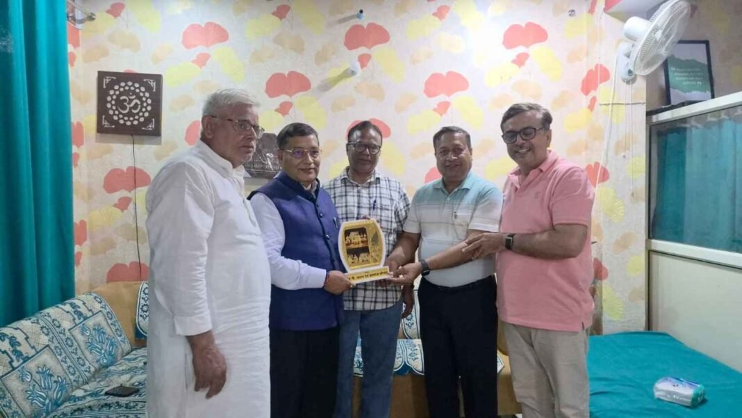 Charkhi Dadri News : चरखी दादरी विमान हादसे पर बनी पुस्तक ’12 नवंबर 1996 दादरी के देवदूत’ का भव्य विमोचन Charkhi Dadri News : चरखी दादरी विमान हादसे पर बनी पुस्तक ’12 नवंबर 1996 दादरी के देवदूत’ का भव्य विमोचन